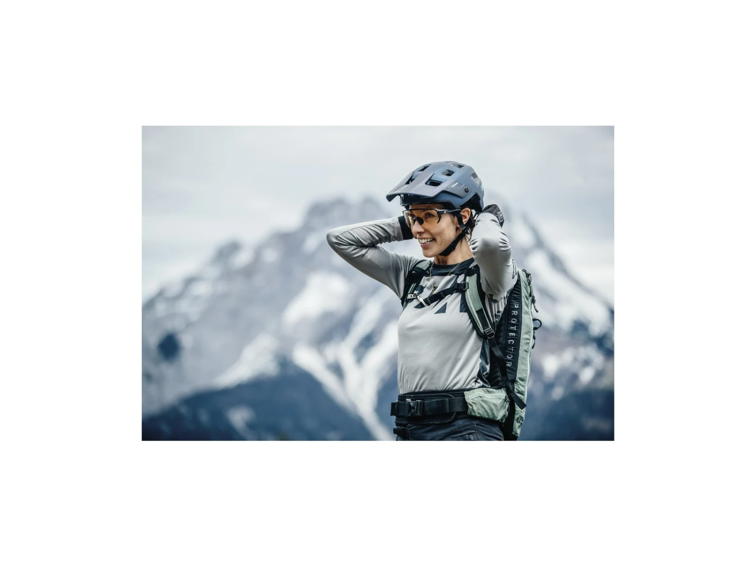 ABUS Casque MoDrop VTT Concrete Grey 7 ABUS Casque MoDrop VTT Concrete Grey – Image 5