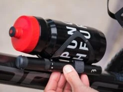 BBB Easy Road Pompe à Main Noire BMP-49 + Support Cadre Vélo -Équipement Vélo bbb easy road pompe a main noire bmp 49 support cadre velo 3