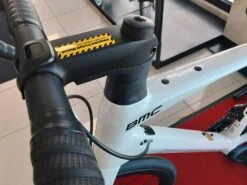 BMC Roadmachine One Ultegra Di2 Disc 12v Vélo De Route 2022 16 BMC Roadmachine One Ultegra Di2 Disc 12v Vélo De Route 2022 -Équipement Vélo bmc roadmachine one ultegra di2 disc 12v velo de route 2022 3