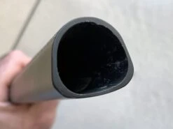 BMC Support Batterie Shimano Di2 Pour Tige Sans Mousse - 219532 -Équipement Vélo bmc support batterie shimano di2 pour tige sans mousse 219532 3