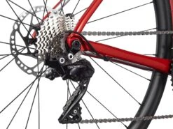 CANNONDALE CAAD13 Disc 105 Vélo De Route 2023 Candy Red 12 CANNONDALE CAAD13 Disc 105 Vélo De Route 2023 Candy Red -Équipement Vélo cannondale caad13 disc 105 velo de route 2023 candy red 4