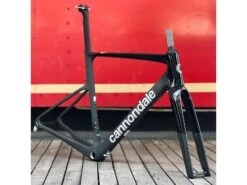 CANNONDALE Cadre SuperSix EVO Hi-MOD Smoke Black 2023 9 CANNONDALE Cadre SuperSix EVO Hi-MOD Smoke Black 2023 -Équipement Vélo cannondale cadre supersix evo hi mod smoke black 2023 3