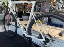 CANNONDALE SuperSix Evo Hi-Mod Ultegra Team Replica Education First 2023 -Équipement Vélo cannondale supersix evo hi mod ultegra team replica education first 2023 5