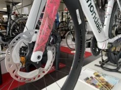 CANNONDALE SystemSix Hi-Mod Carbon Ultegra Di2 Replica Education First 2023 -Équipement Vélo cannondale systemsix hi mod carbon ultegra di2 replica education first 2023 6