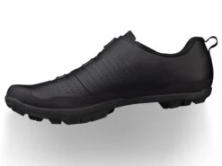 FIZIK Terra Atlas Chaussures Gravel Full Black -Équipement Vélo fizik terra atlas chaussures gravel full black 1