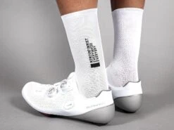 GOBIK Lightweight Antartica Unisex Paire De Chaussettes Cycliste Blanc -Équipement Vélo gobik lightweight antartica unisex paire de chaussettes cycliste blanc 2