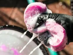 MUC-OFF Expending Microcell éponge De Nettoyage Vélo -Équipement Vélo muc off expending microcell eponge de nettoyage velo 3