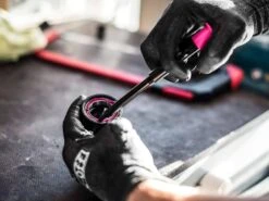 MUC-OFF Graisse Bio - Pot De 450ml -Équipement Vélo muc off lubrifiant chaine conditions seches aerosol 750ml 1