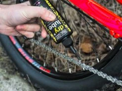 MUC-OFF Lubrifiant Chaîne Conditions Sèches - Burette 120ml -Équipement Vélo muc off lubrifiant chaine conditions seches burette 120ml 3