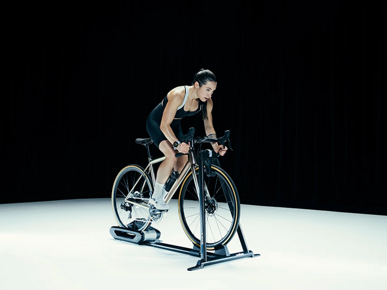 WAHOO FITNESS Bundle Kickr Rollr Smart Bike 8 WAHOO FITNESS Bundle Kickr Rollr Smart Bike – Image 6