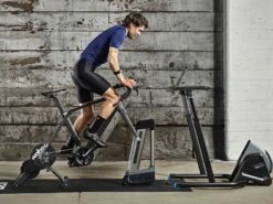 WAHOO FITNESS Home Trainer Kickr Core -Équipement Vélo wahoo fitness home trainer kickr core 7